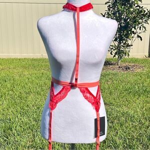 NWT Thistle & Spire chili and melon Kane garter with removable choker